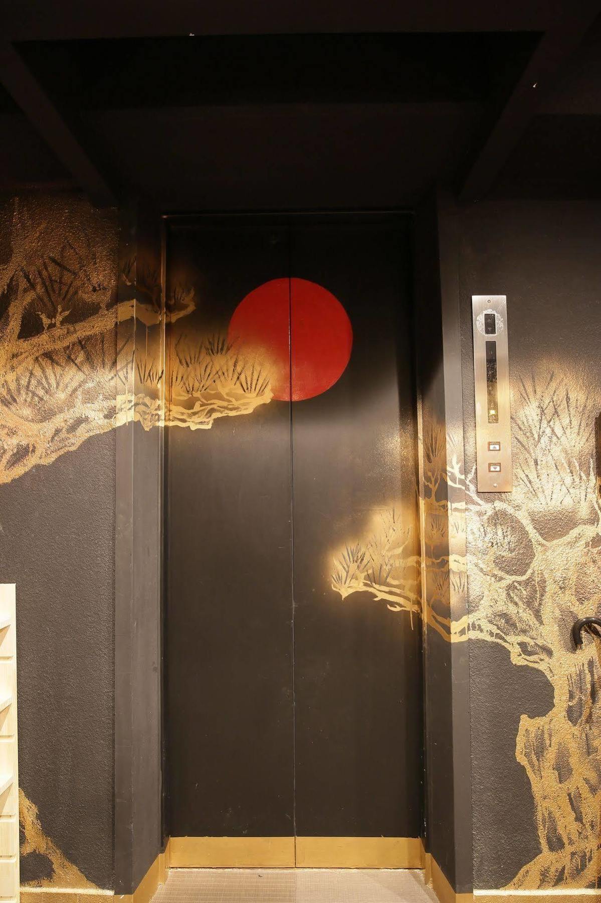 Samurais Hostel Ikebukuro Tokyo Exterior photo
