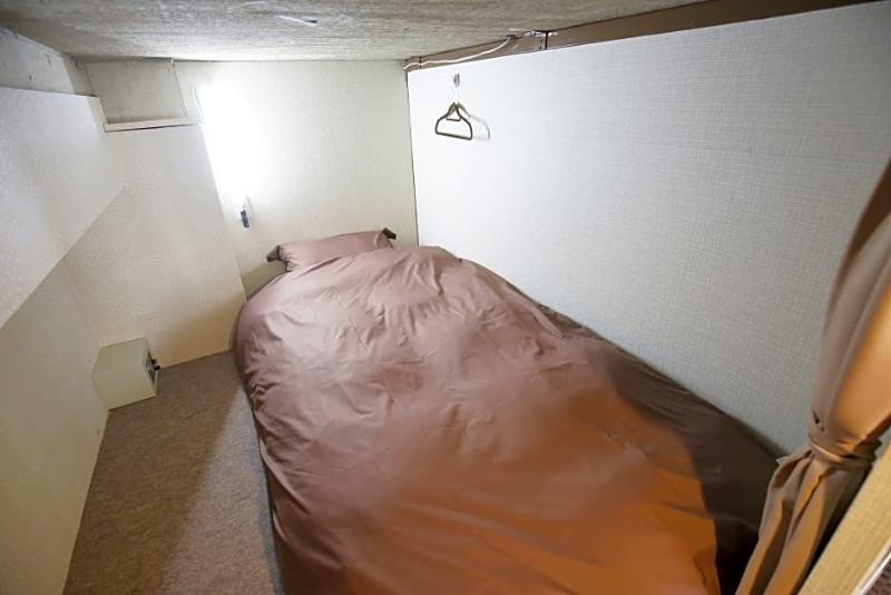 Samurais Hostel Ikebukuro Tokyo Exterior photo